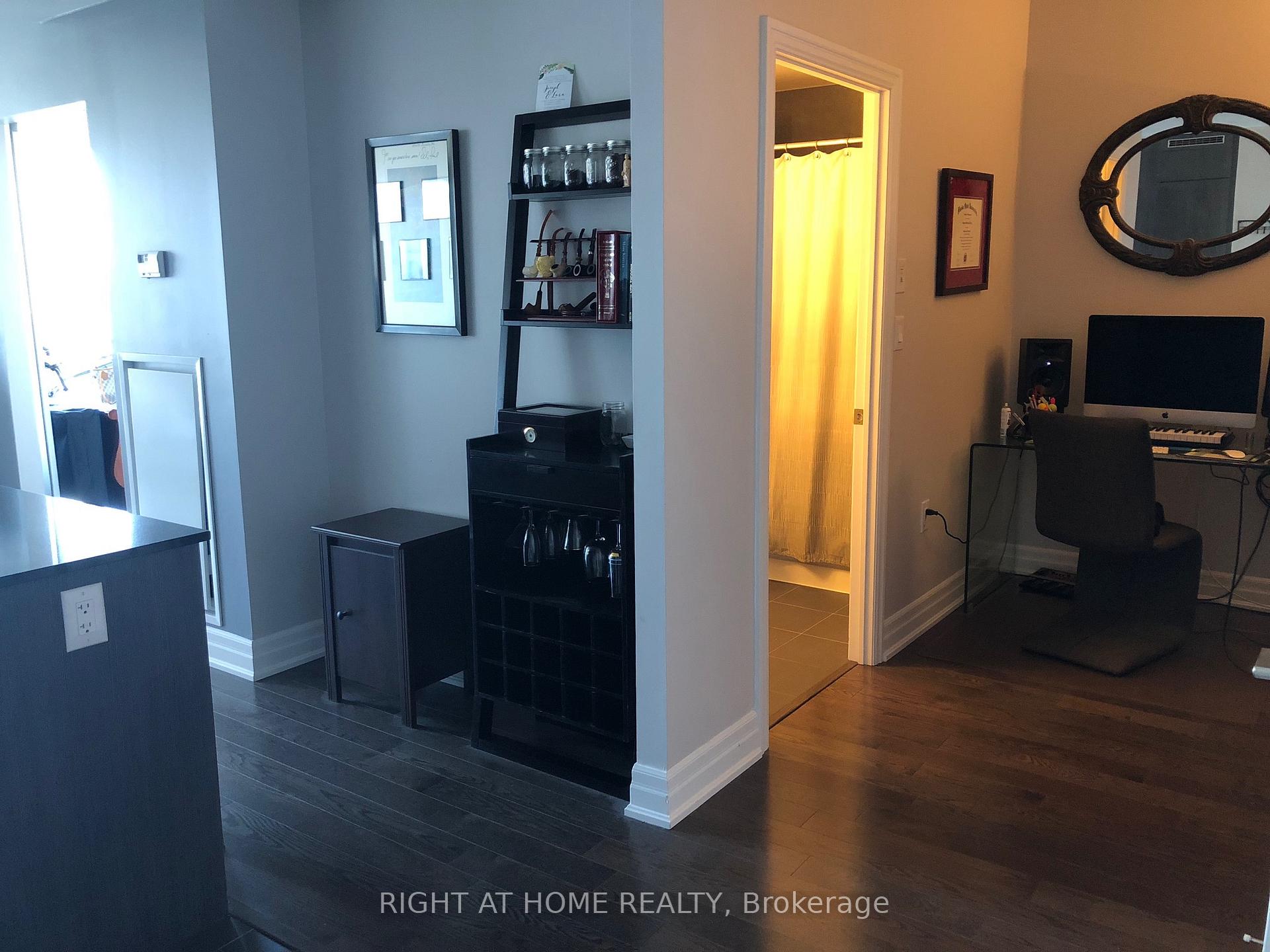 Photo 7 of Unit 2606, 8 The Esplanade, Toronto, Waterfront Communities — HOMEH