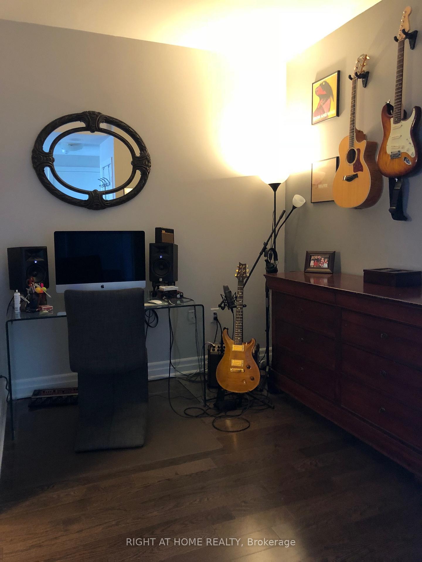 Photo 10 of Unit 2606, 8 The Esplanade, Toronto, Waterfront Communities — HOMEH