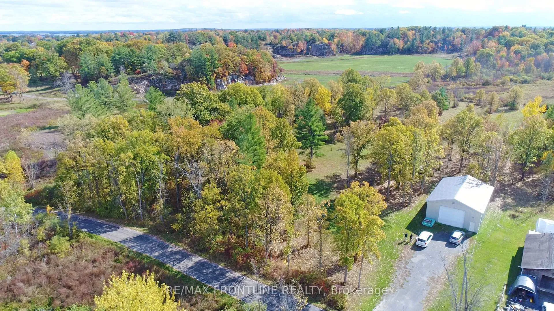 Photo 6 of 900 Beaver Road, Gananoque — HOMEH