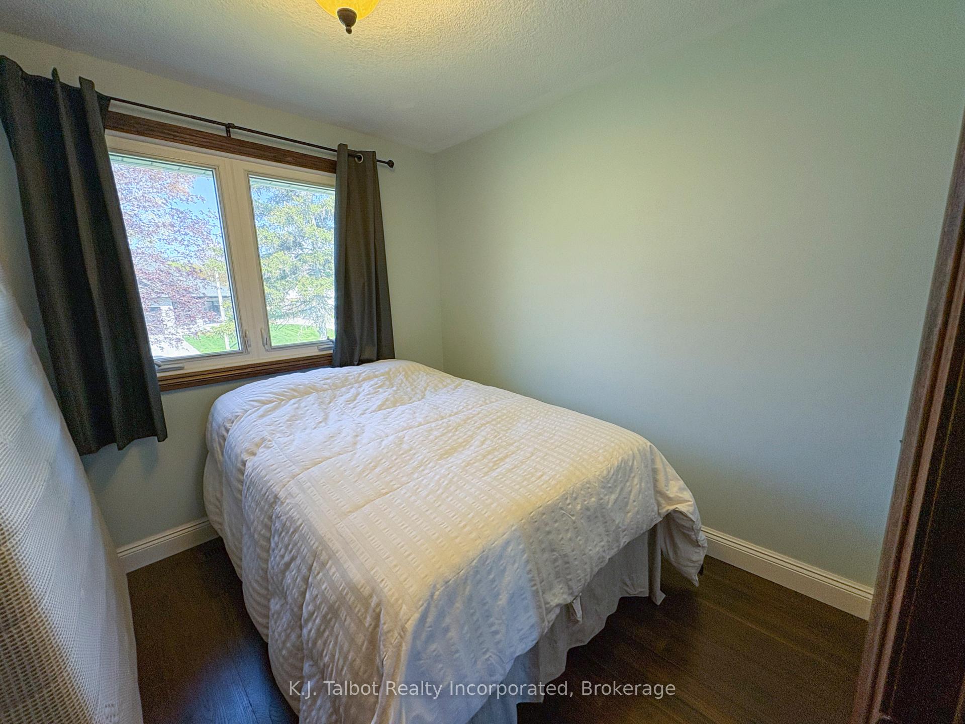 Photo 16 of 325 Krohmer Drive, Goderich, Goderich (Town) — HOMEH