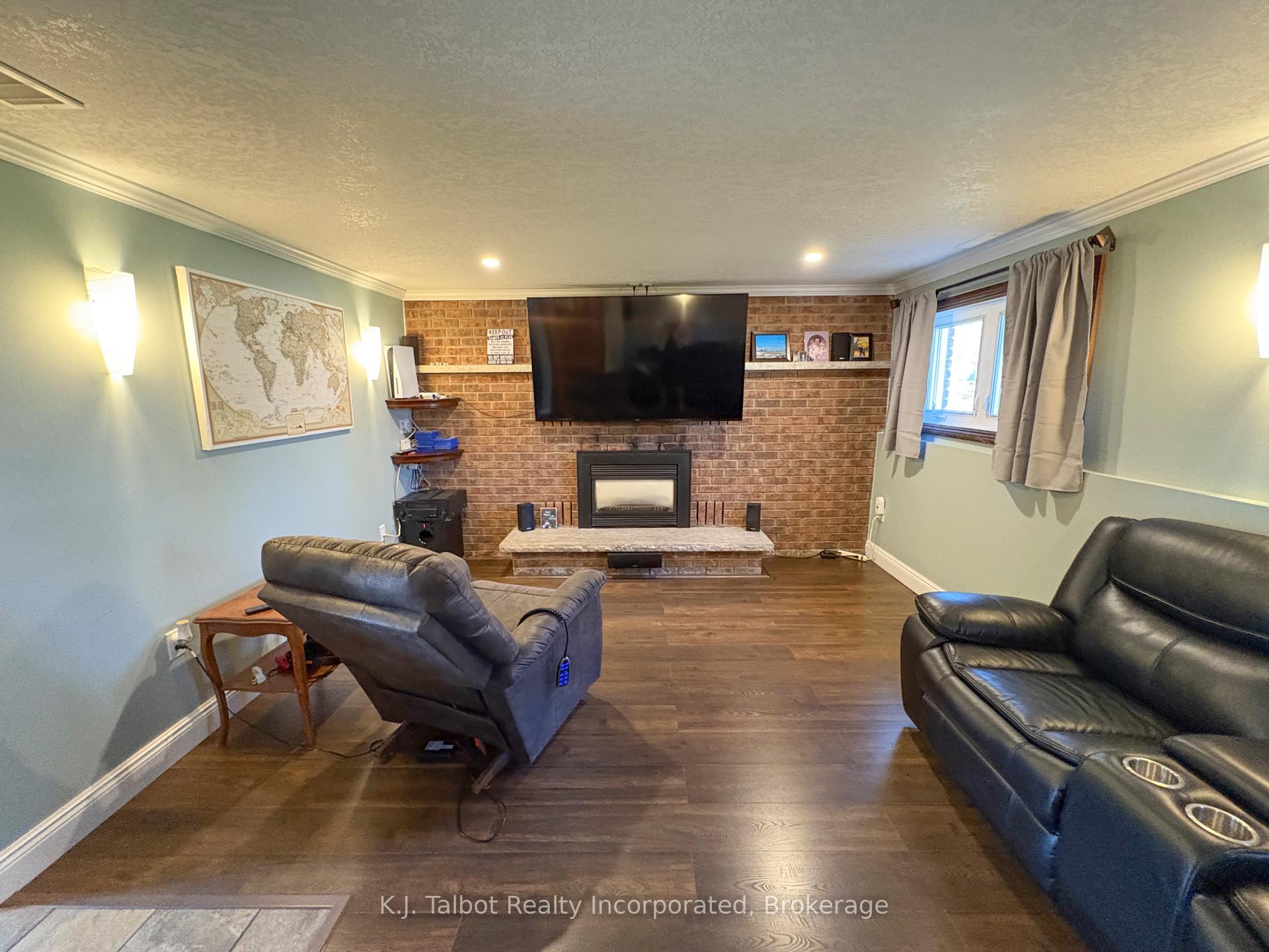 Photo 20 of 325 Krohmer Drive, Goderich, Goderich (Town) — HOMEH