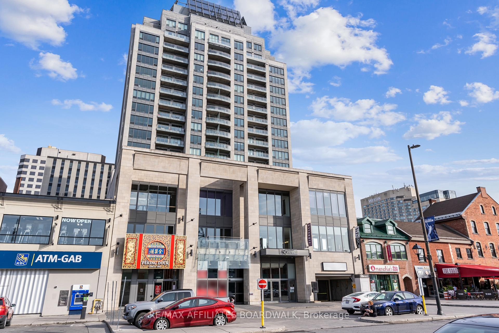 Front of Unit 1305, 90 George Street