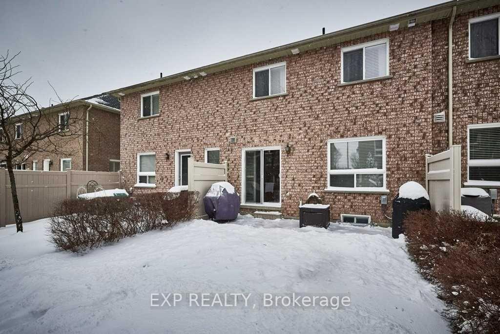 Photo 3 of Unit Unit #8, 460 Woodmount Drive, Oshawa, Samac — HOMEH