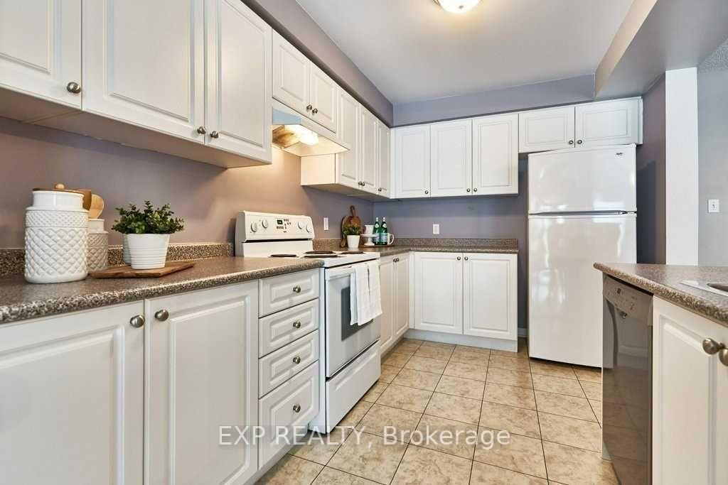 Photo 8 of Unit Unit #8, 460 Woodmount Drive, Oshawa, Samac — HOMEH