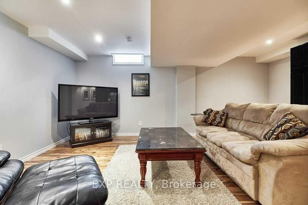 Photo 15 of Unit Unit #8, 460 Woodmount Drive, Oshawa, Samac — HOMEH
