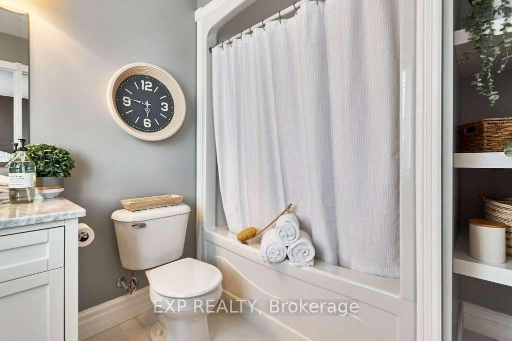 Photo 20 of Unit Unit #8, 460 Woodmount Drive, Oshawa, Samac — HOMEH