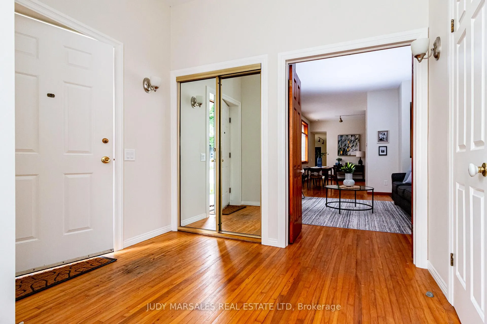 Photo 7 of 218 Bay Street S, Hamilton, Durand — HOMEH