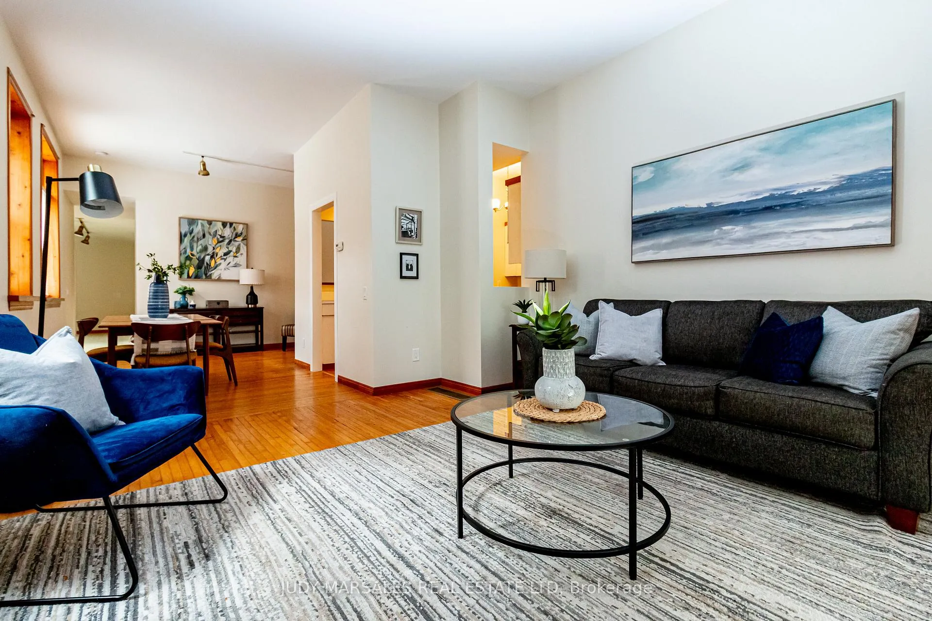 Photo 9 of 218 Bay Street S, Hamilton, Durand — HOMEH