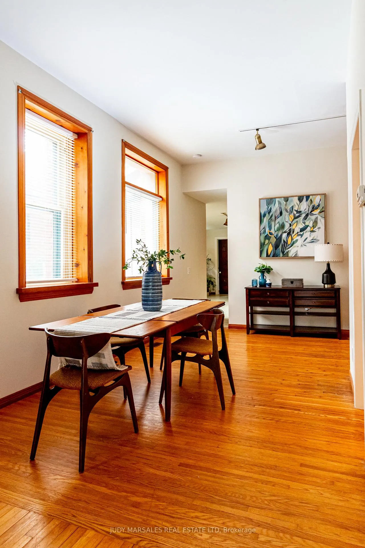 Photo 12 of 218 Bay Street S, Hamilton, Durand — HOMEH