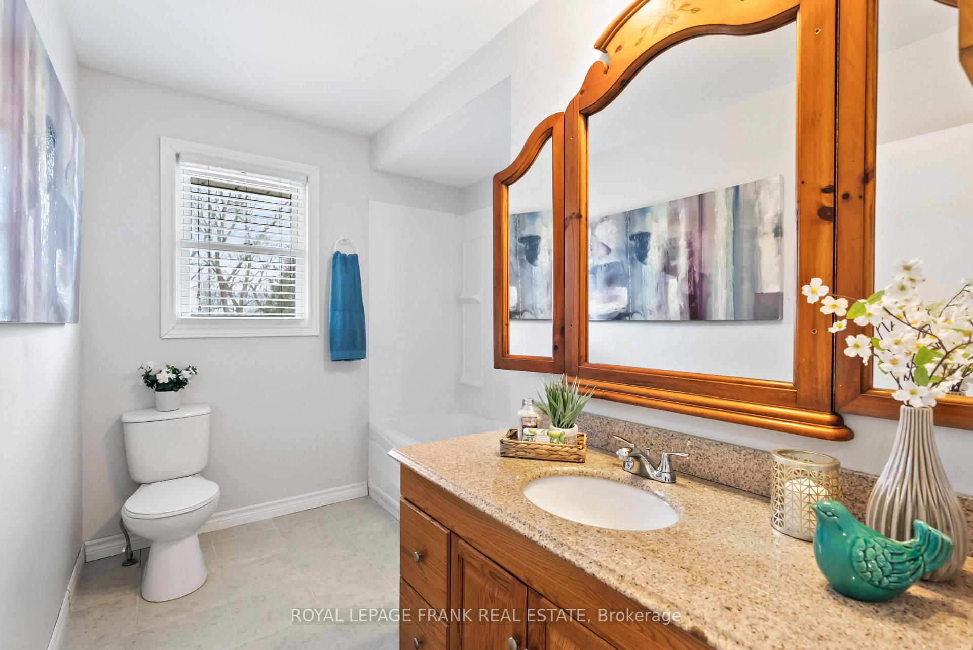 Photo 13 of 642 Simcoe Street, Brock, Beaverton — HOMEH