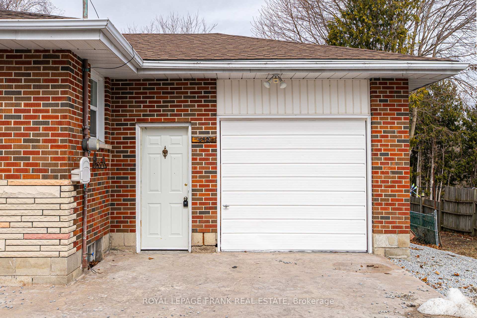 Photo 16 of 642 Simcoe Street, Brock, Beaverton — HOMEH