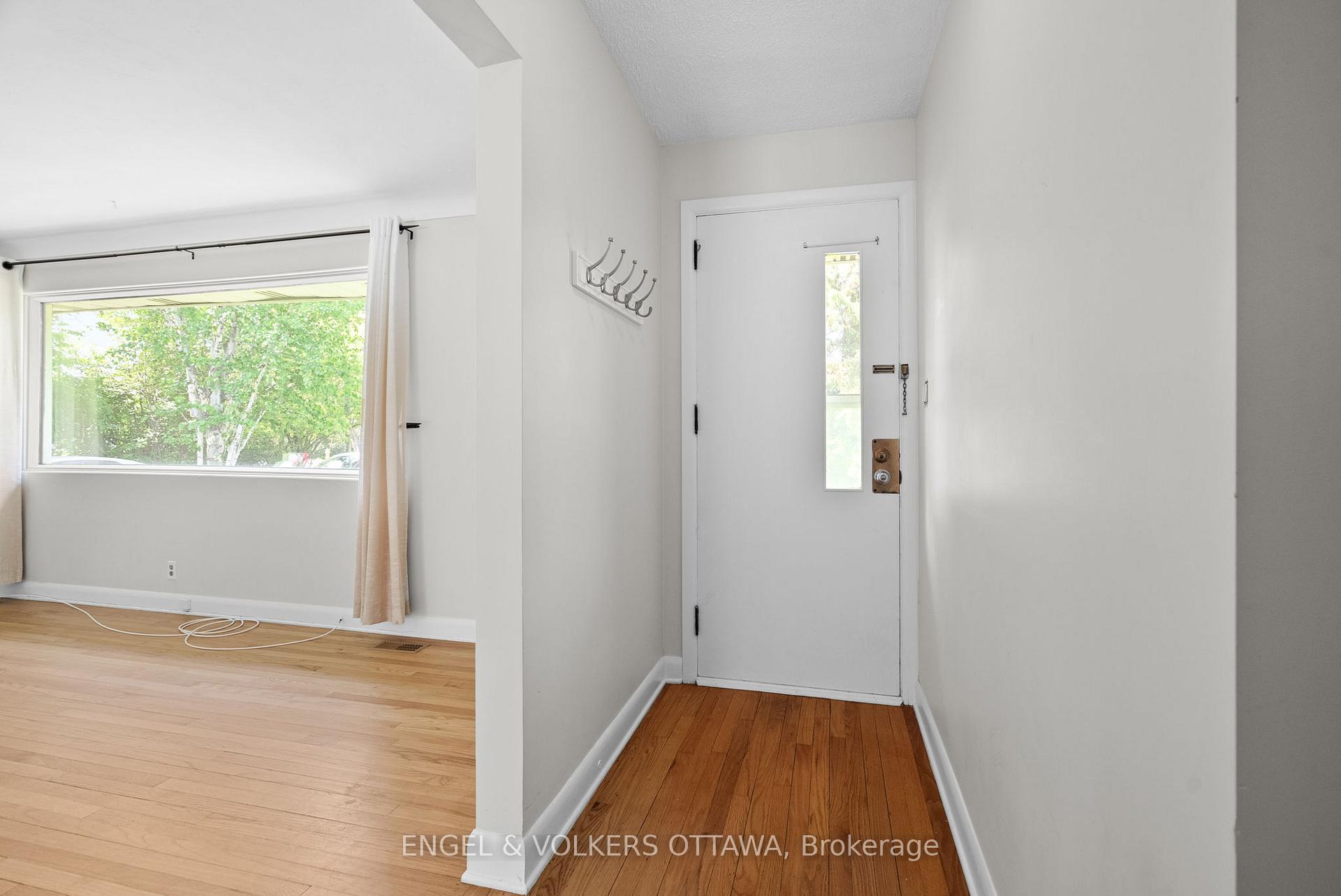 Photo 2 of 803 River Road, Ottawa, Riverside South/Gloucester Glen — HOMEH