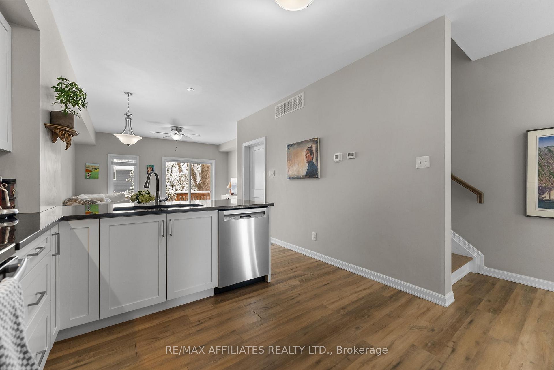 Photo 9 of 27 George Street, Carleton Place — HOMEH