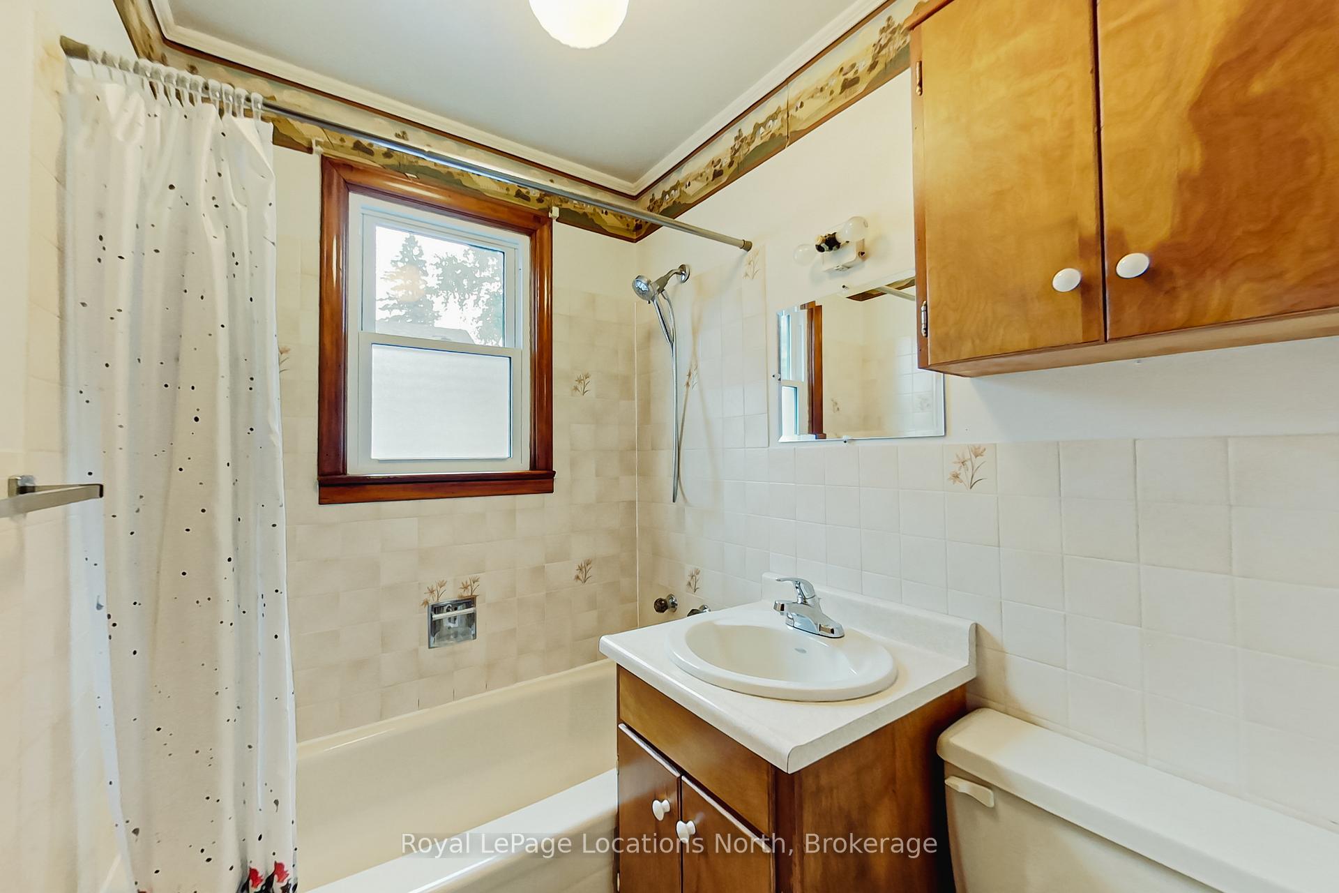 Photo 16 of 147 Hickory Street, Collingwood — HOMEH
