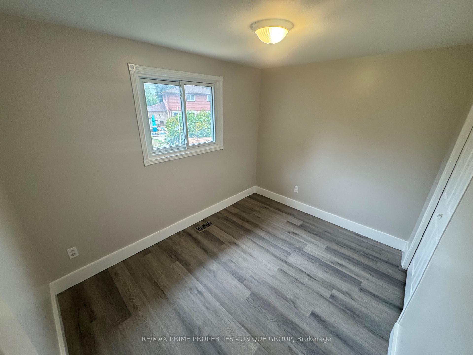 Photo 6 of 14 Ashdale Crescent, Clarington, Bowmanville — HOMEH