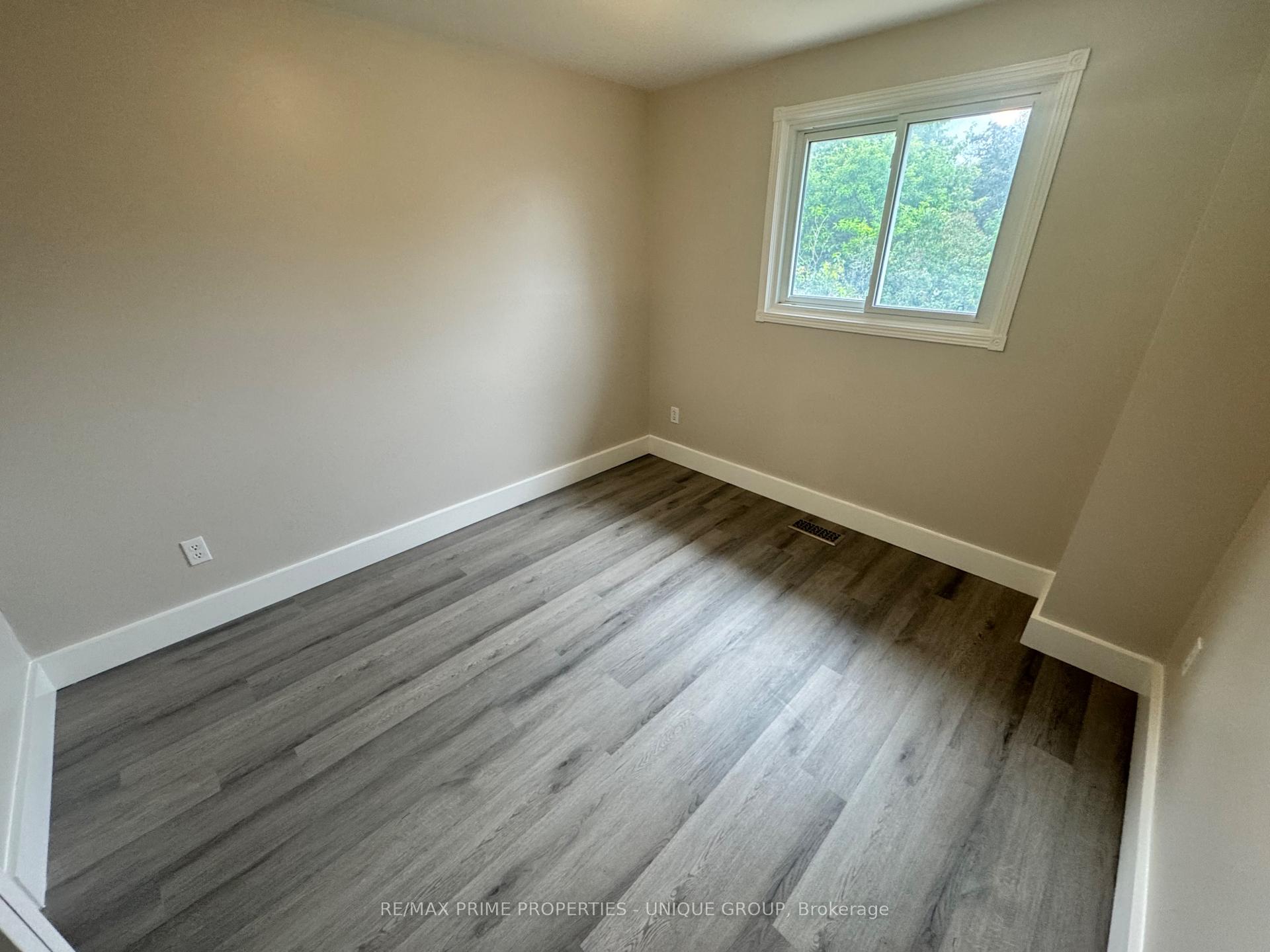 Photo 9 of 14 Ashdale Crescent, Clarington, Bowmanville — HOMEH