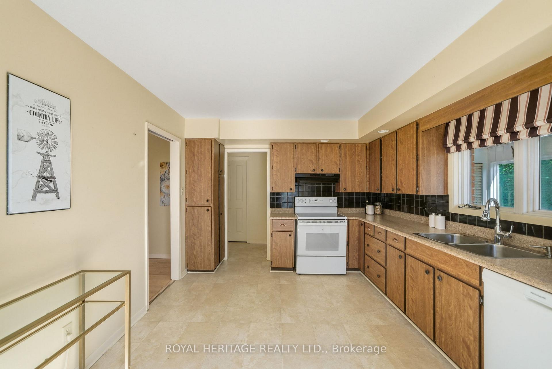 Photo 13 of 22 Park Street E, Cramahe, Colborne — HOMEH