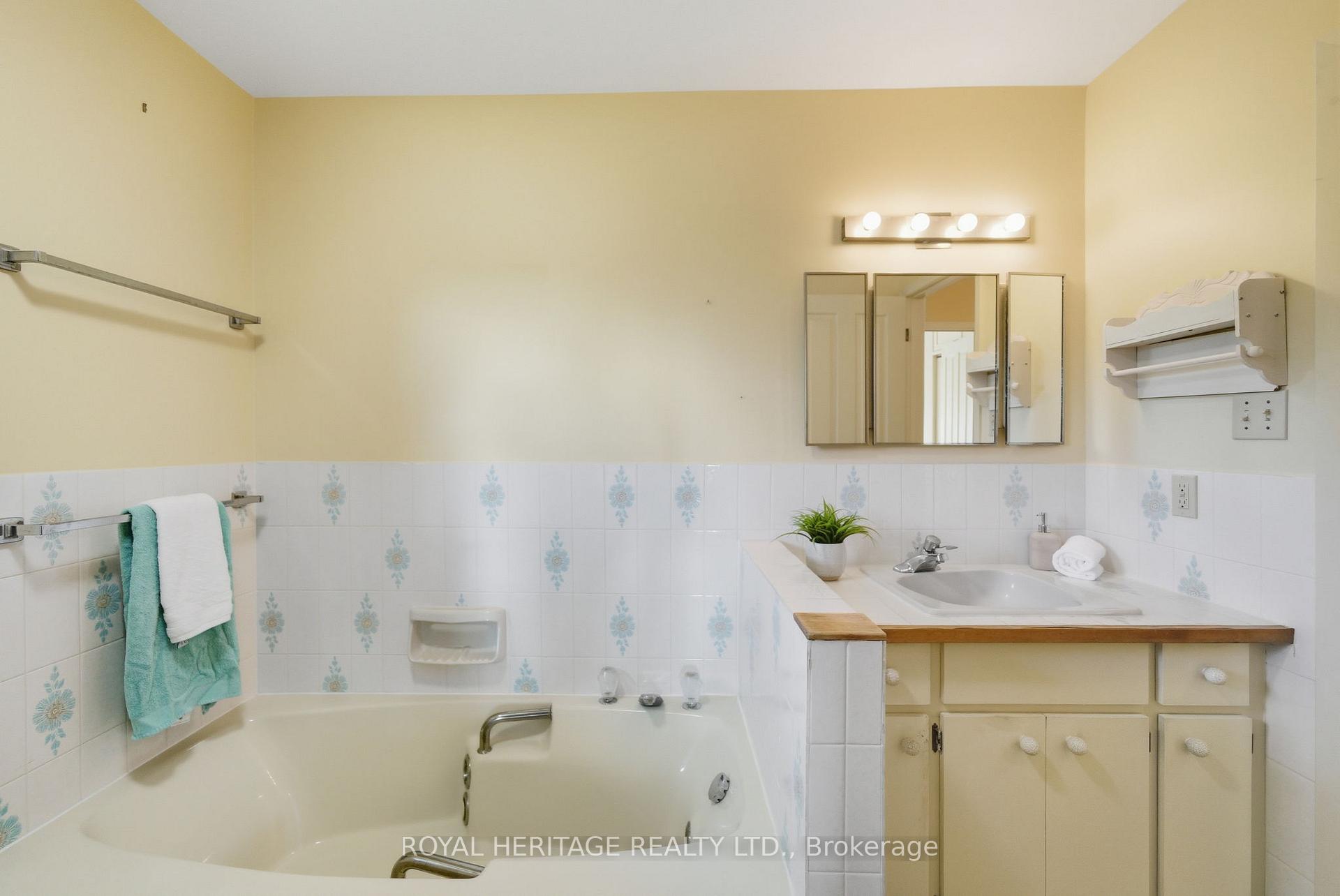 Photo 23 of 22 Park Street E, Cramahe, Colborne — HOMEH