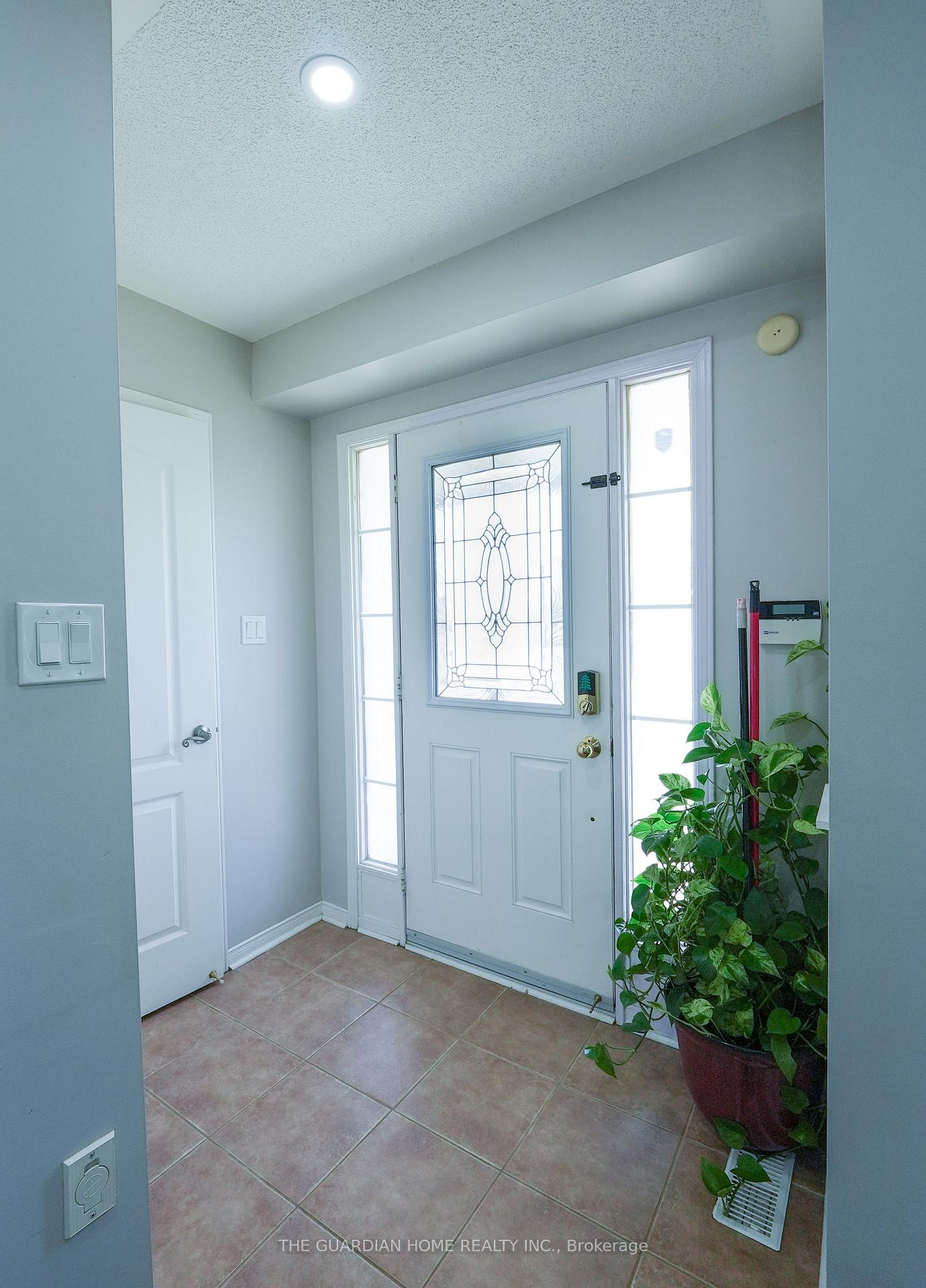 Photo 3 of 116 Williamson Drive E, Ajax, Northeast Ajax — HOMEH