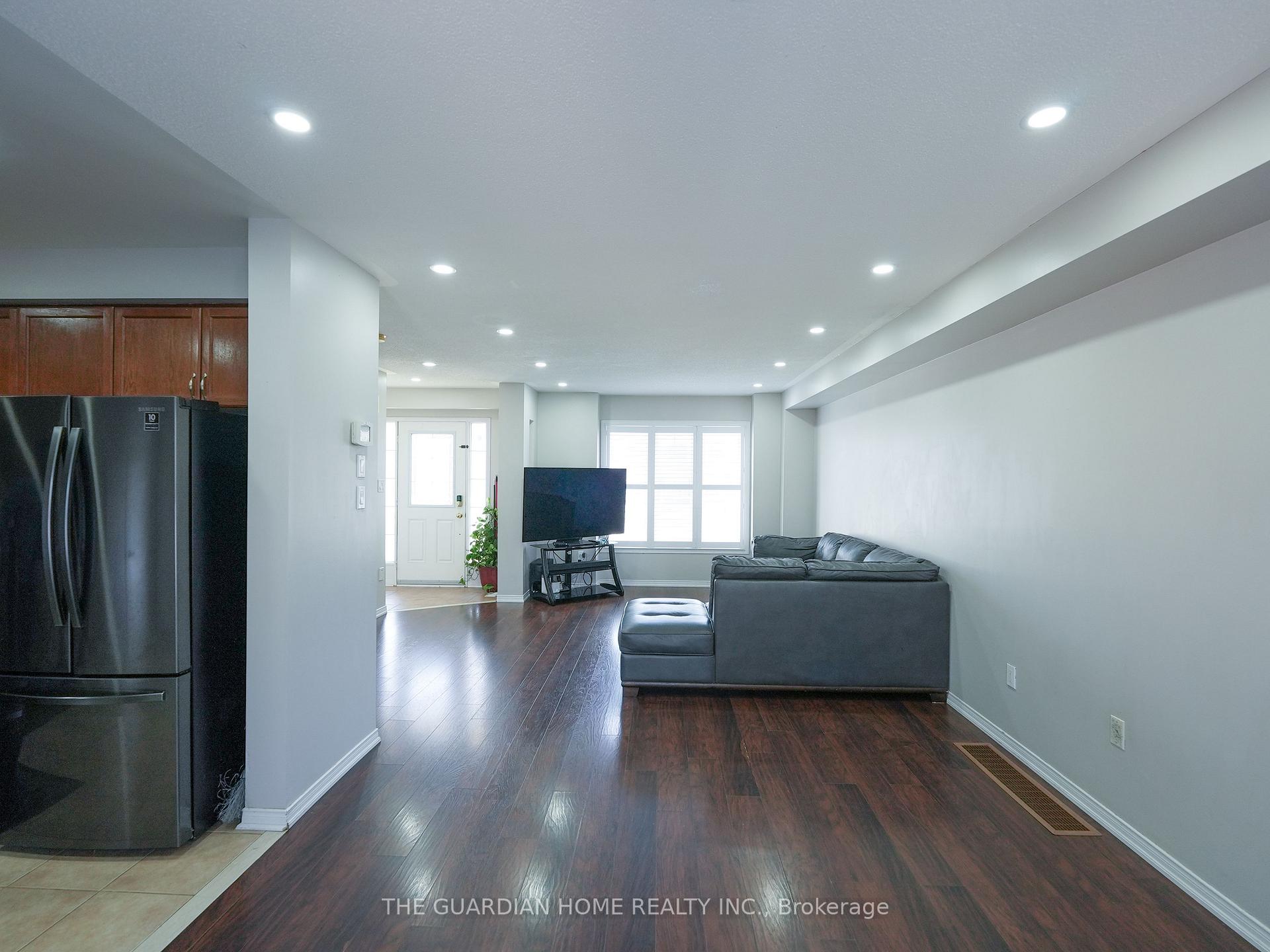 Photo 7 of 116 Williamson Drive E, Ajax, Northeast Ajax — HOMEH