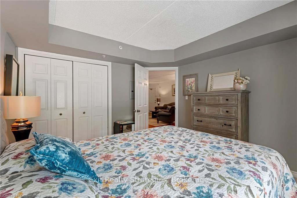 Photo 19 of Unit 105, 1451 Walker's Line, Burlington, Palmer — HOMEH