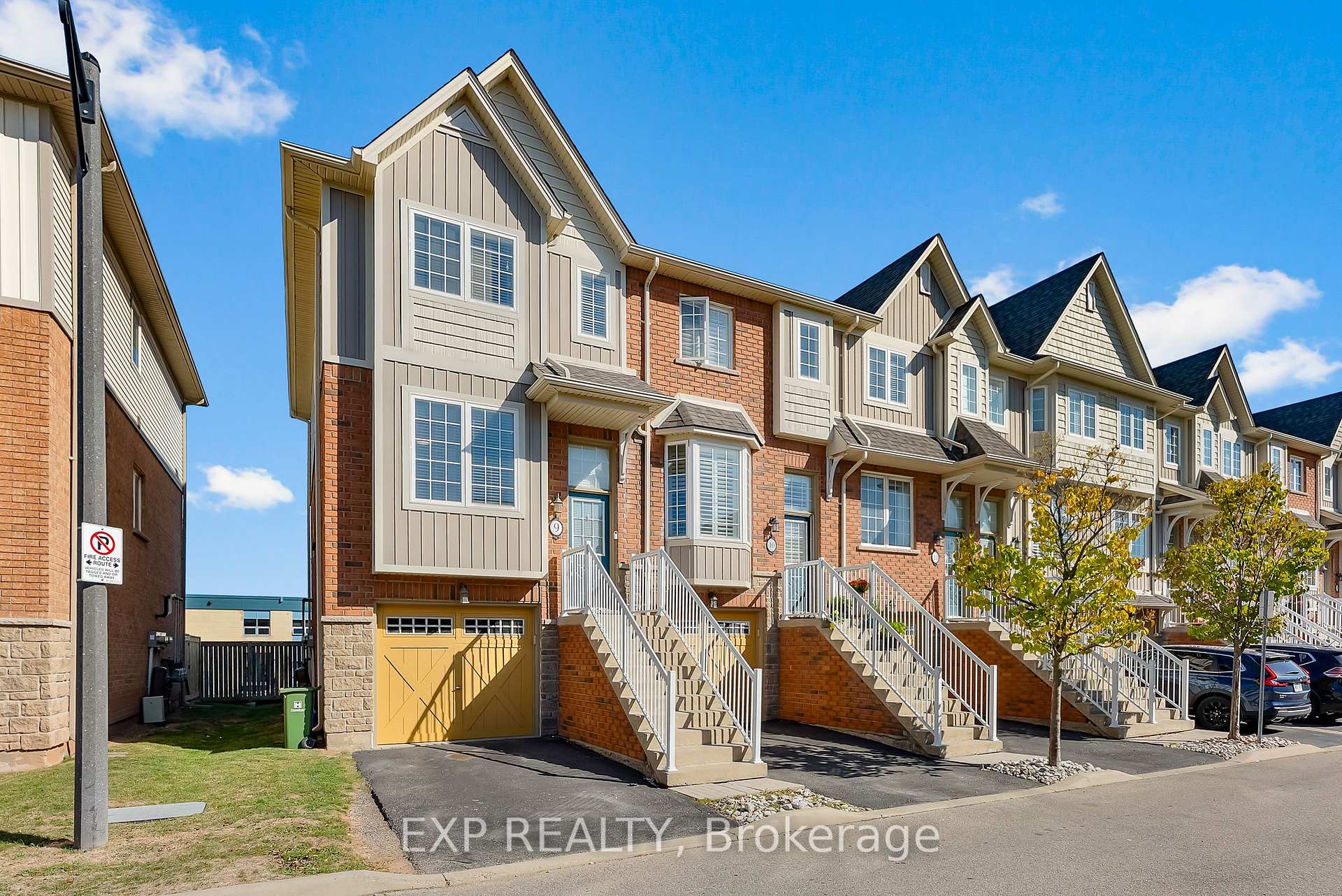 Photo 2 of Unit 9, 170 Dewitt Road, Hamilton, Stoney Creek — HOMEH