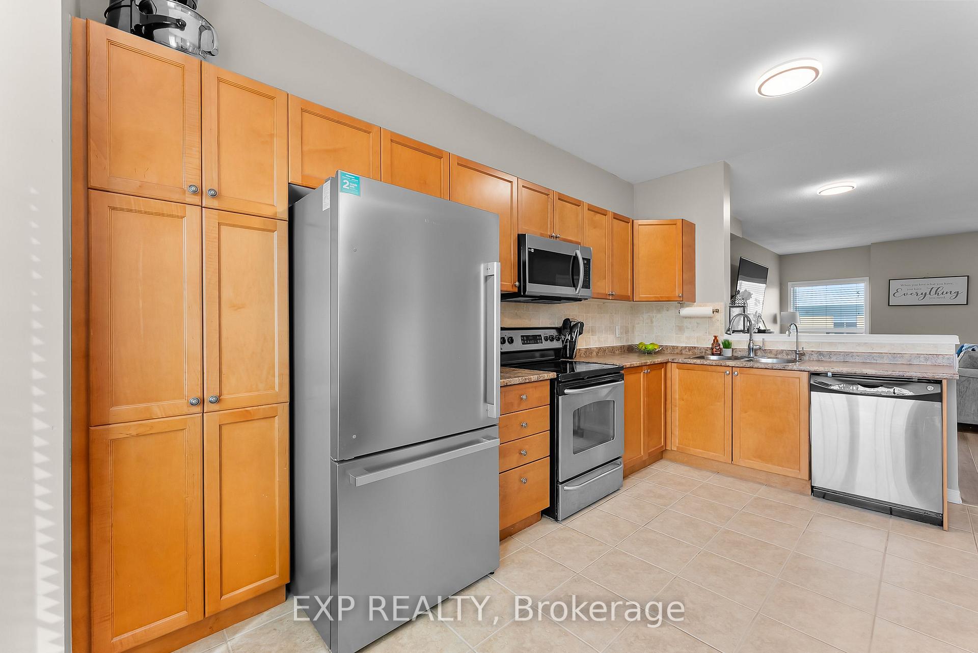 Photo 6 of Unit 9, 170 Dewitt Road, Hamilton, Stoney Creek — HOMEH