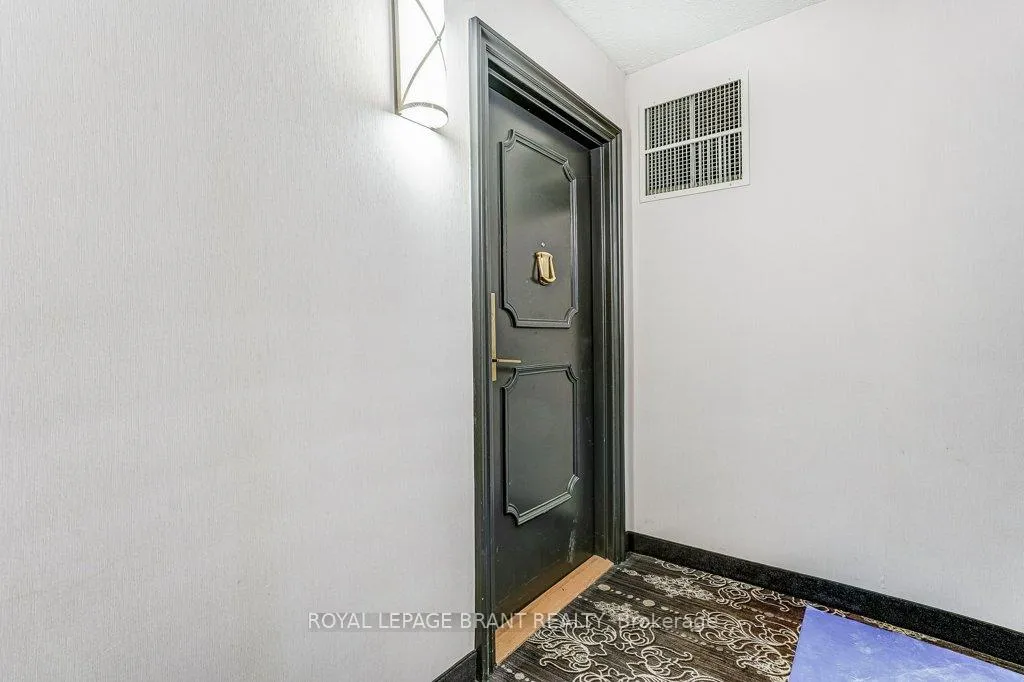 Photo 2 of Unit 1002, 2055 Upper Middle Road, Burlington, Brant Hills — HOMEH