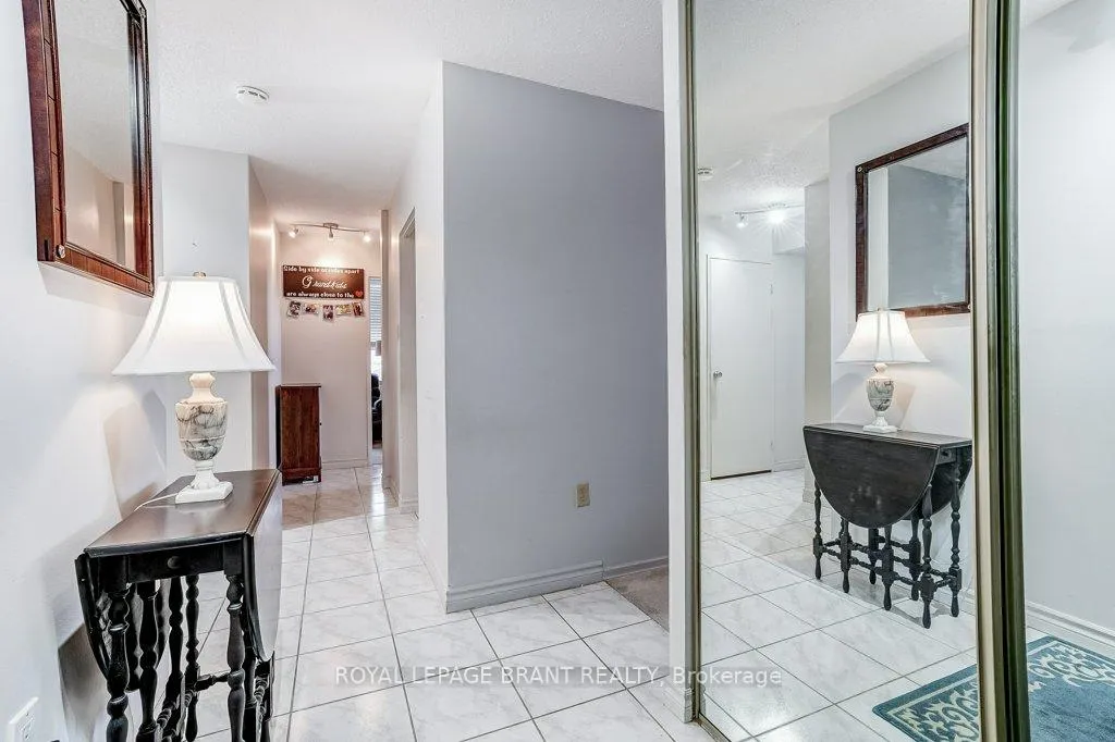 Photo 4 of Unit 1002, 2055 Upper Middle Road, Burlington, Brant Hills — HOMEH