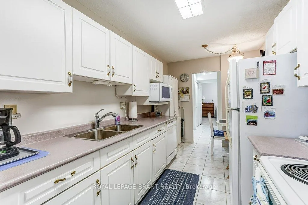 Photo 10 of Unit 1002, 2055 Upper Middle Road, Burlington, Brant Hills — HOMEH