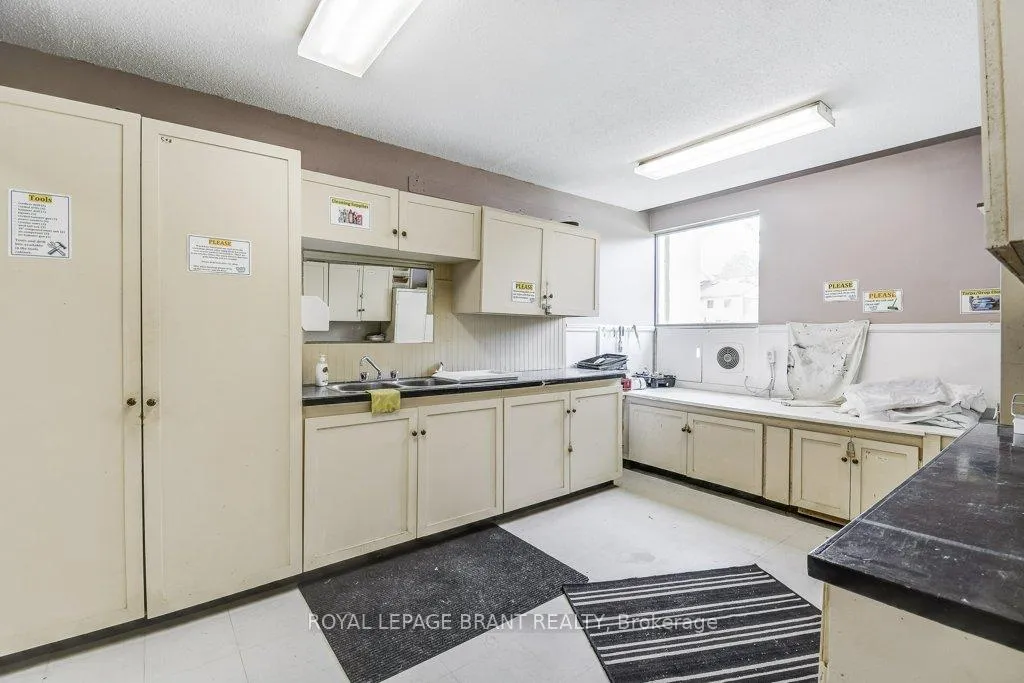 Photo 43 of Unit 1002, 2055 Upper Middle Road, Burlington, Brant Hills — HOMEH
