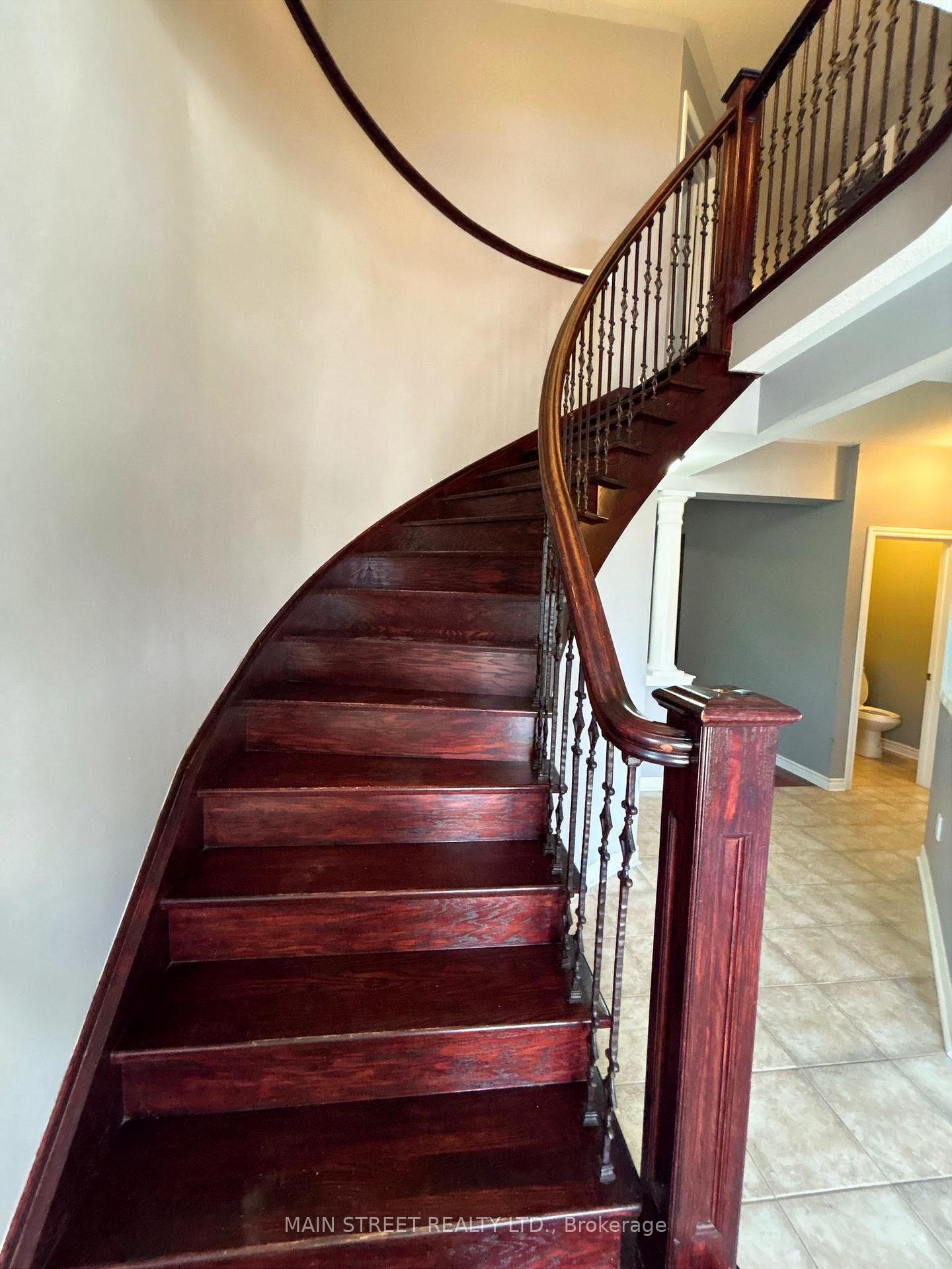Photo 3 of 84 Pannahill Drive, Brampton, Bram East — HOMEH