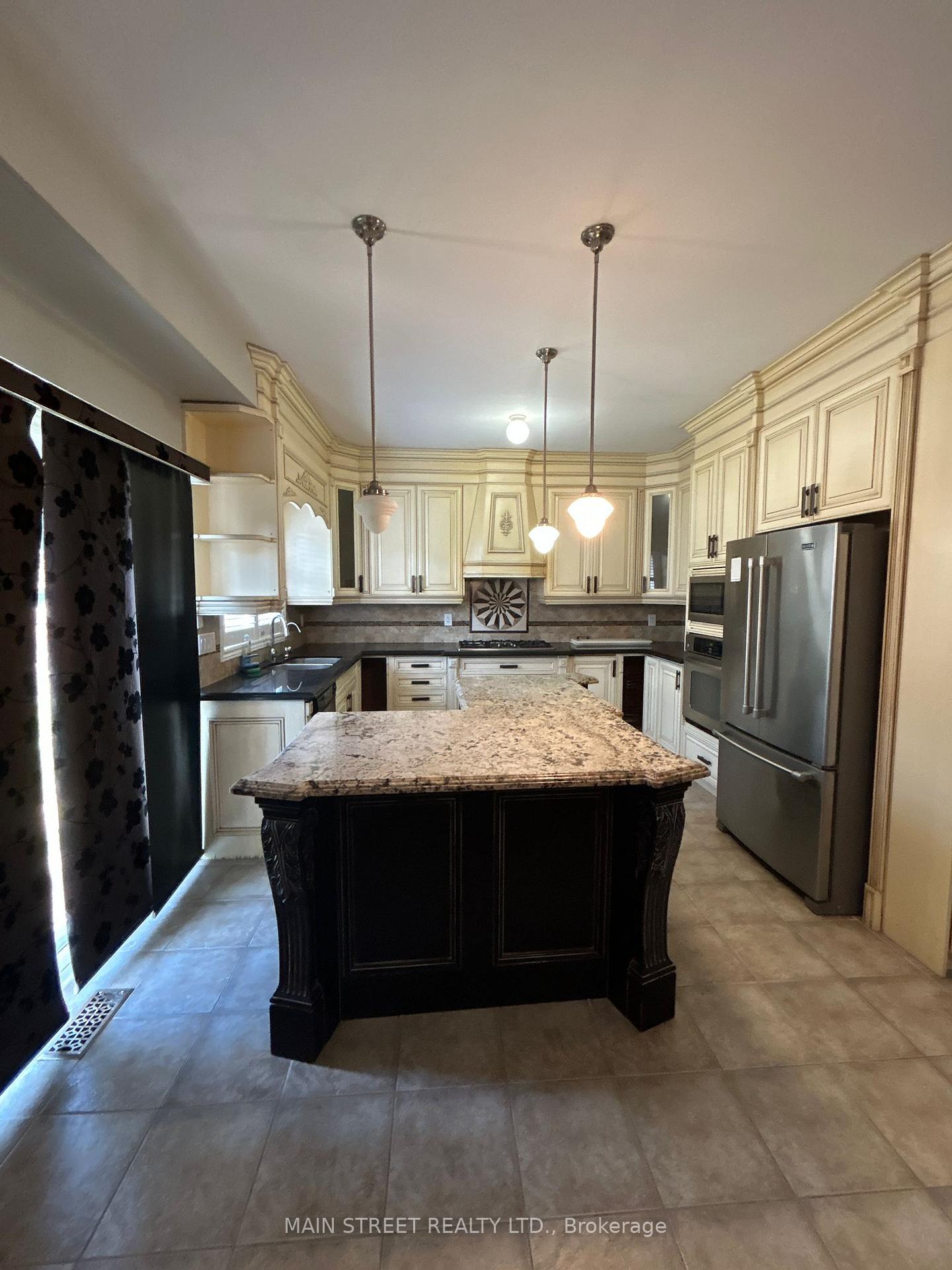 Photo 9 of 84 Pannahill Drive, Brampton, Bram East — HOMEH