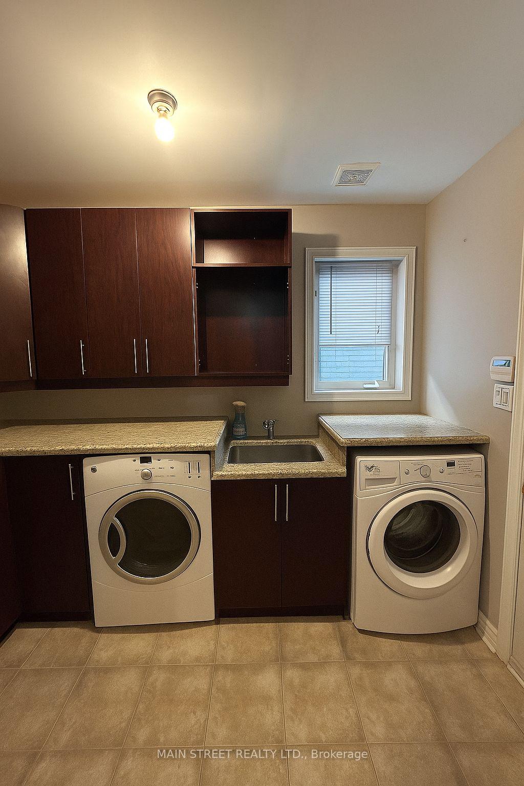 Photo 10 of 84 Pannahill Drive, Brampton, Bram East — HOMEH