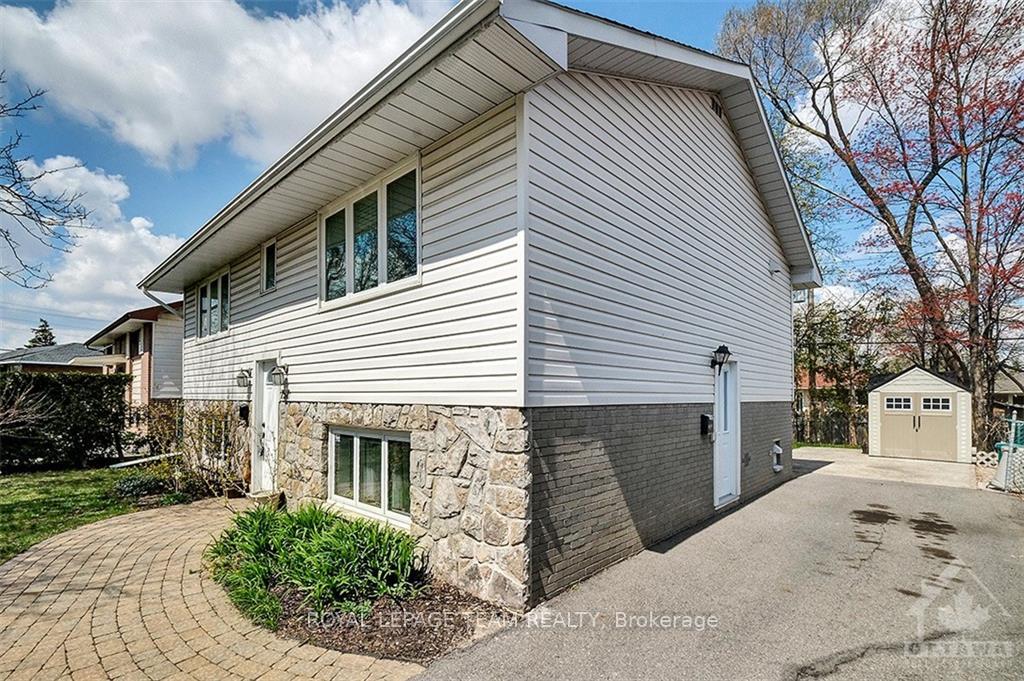 Photo 2 of Unit B, 757 Fleming Avenue, Ottawa, Elmvale Acres — HOMEH