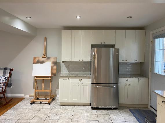 Photo 6 of Unit B, 757 Fleming Avenue, Ottawa, Elmvale Acres — HOMEH