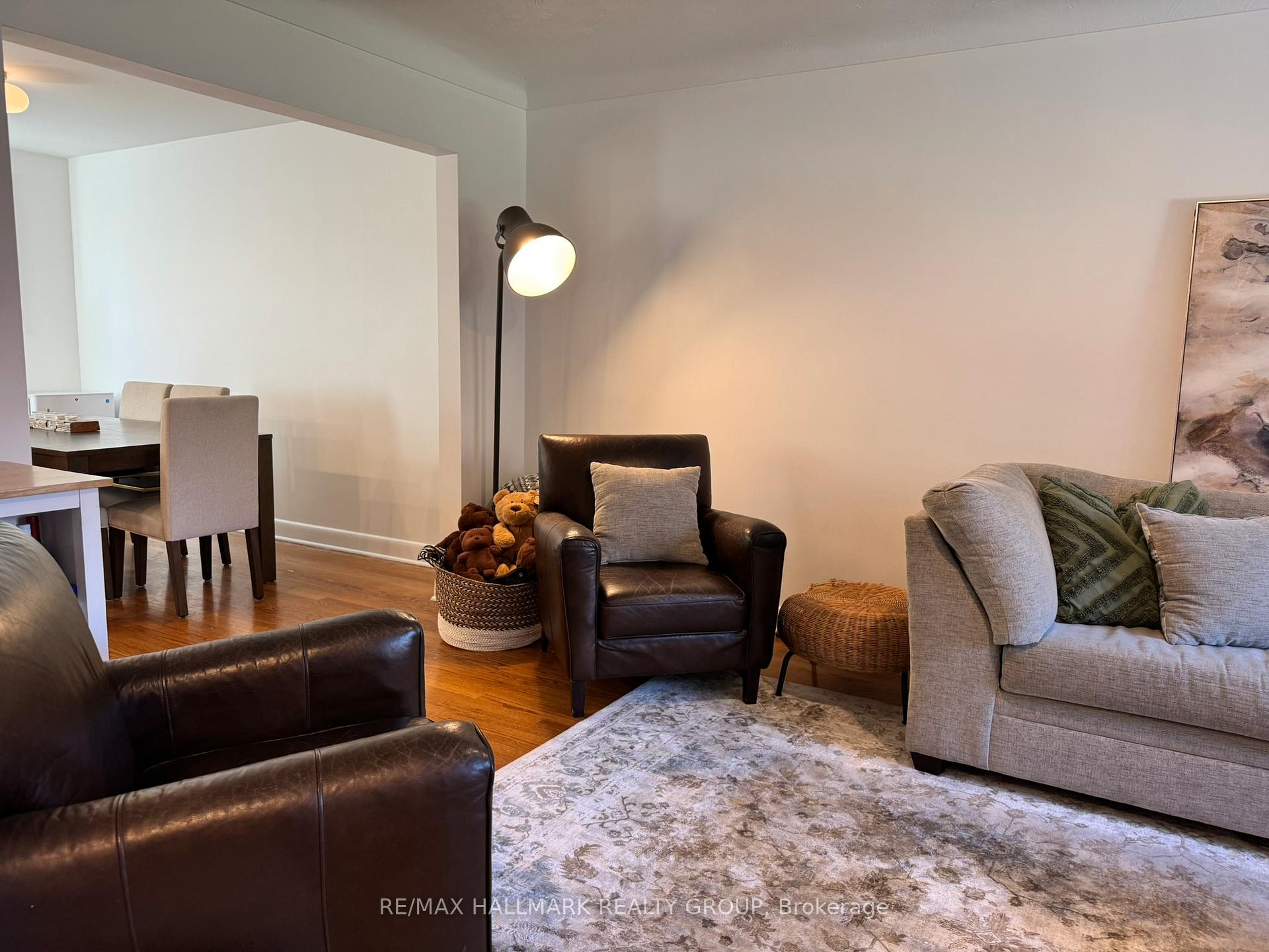 Photo 3 of 1952 Bromley Road, Ottawa, Carlingwood — HOMEH