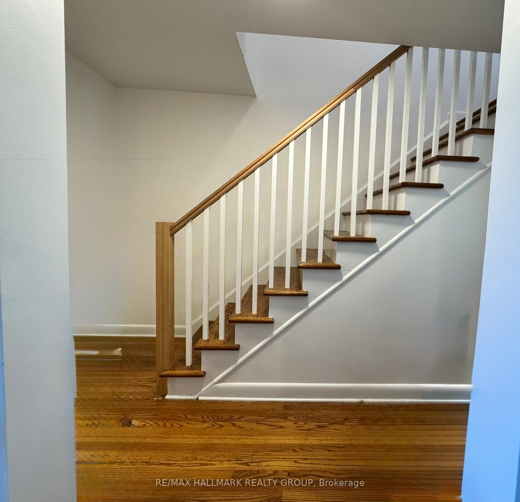 Photo 4 of 1952 Bromley Road, Ottawa, Carlingwood — HOMEH