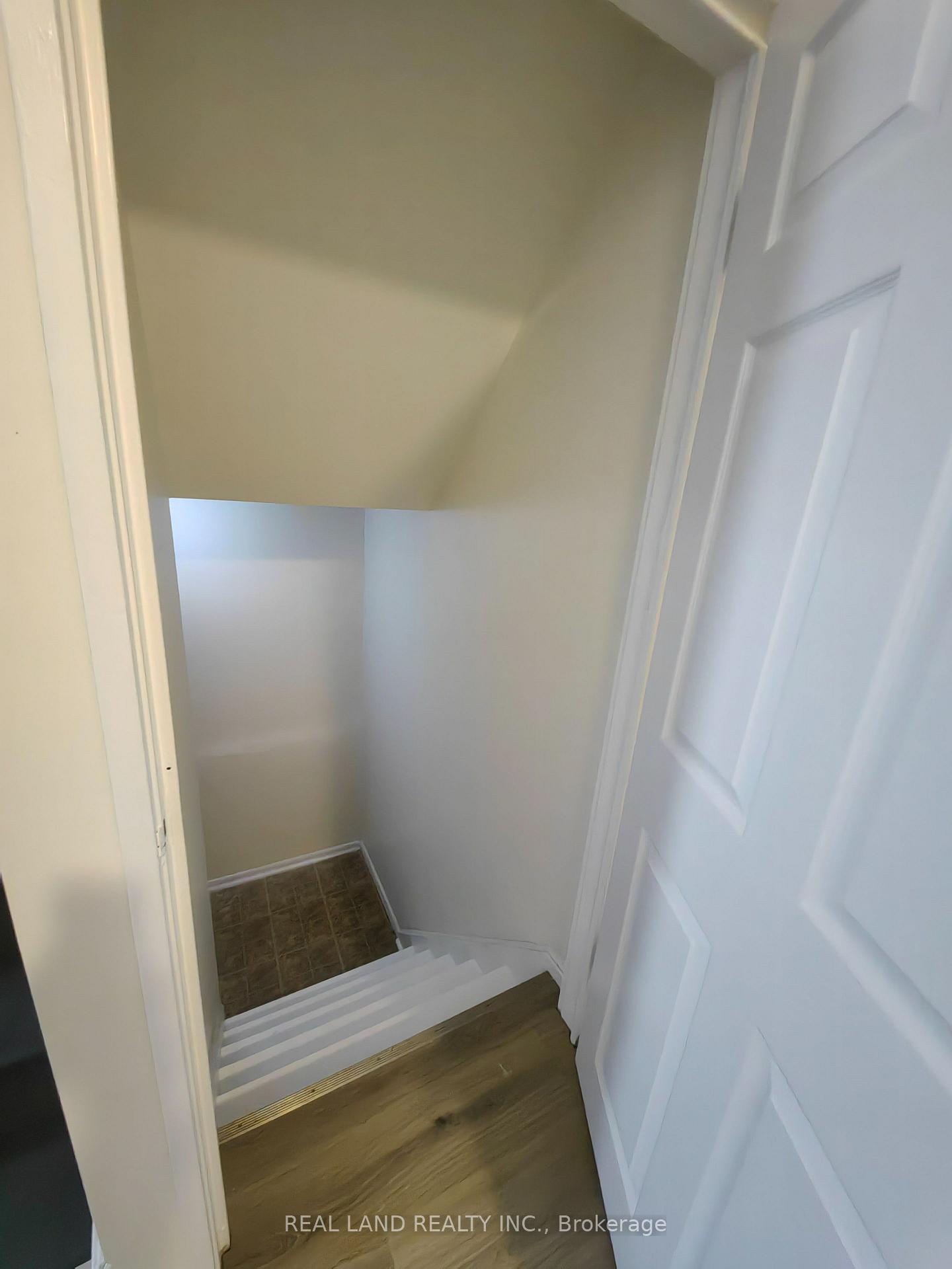 Photo 4 of Unit 8, 2625 King Street E, Hamilton, Corman — HOMEH