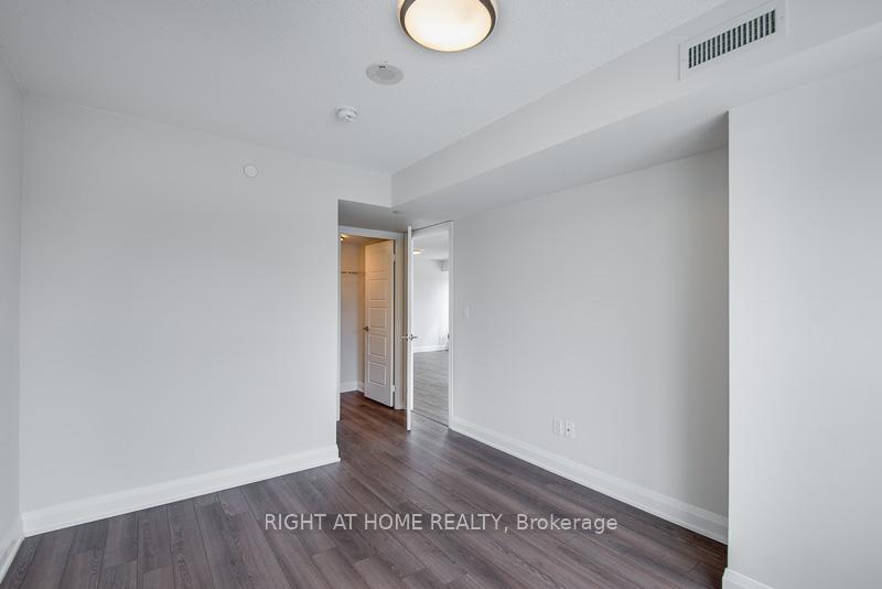 Photo 13 of Unit 1108, 15 Water Walk Drive, Markham, Unionville — HOMEH