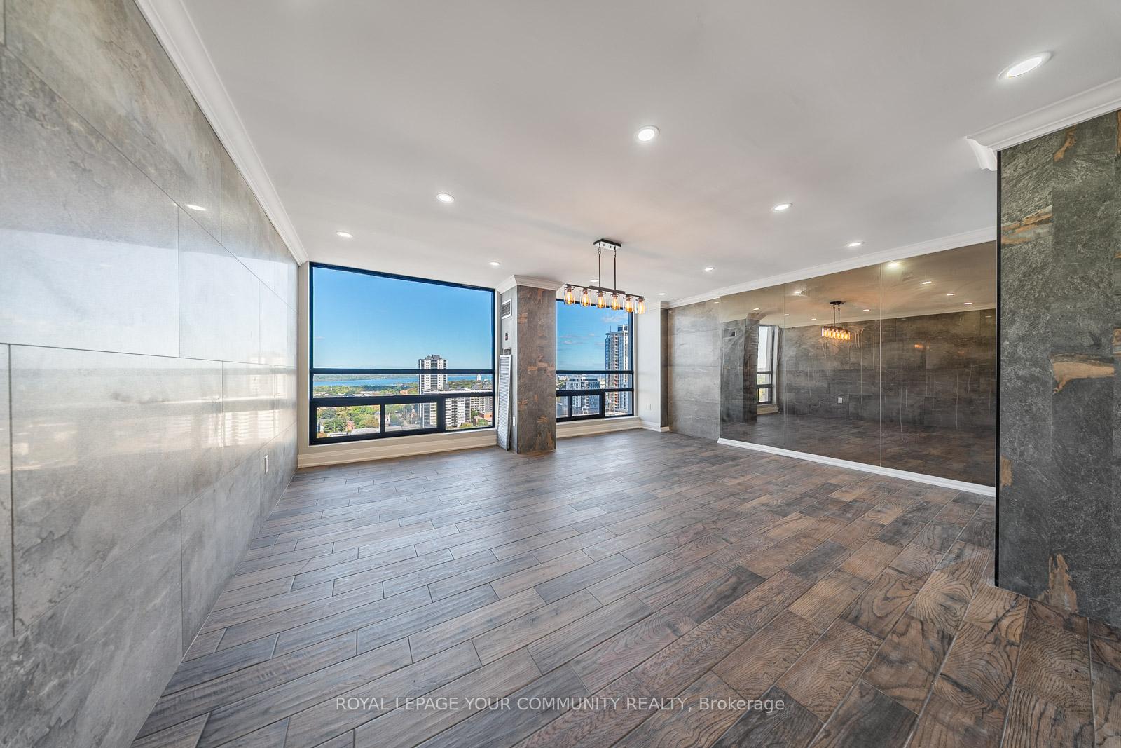 Photo 6 of Unit PH3, 222 Jackson Street, Hamilton, Durand — HOMEH