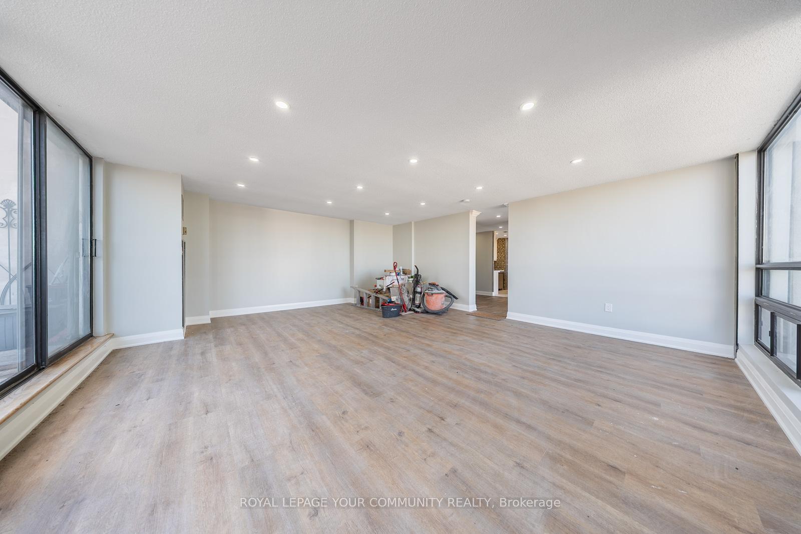 Photo 19 of Unit PH3, 222 Jackson Street, Hamilton, Durand — HOMEH