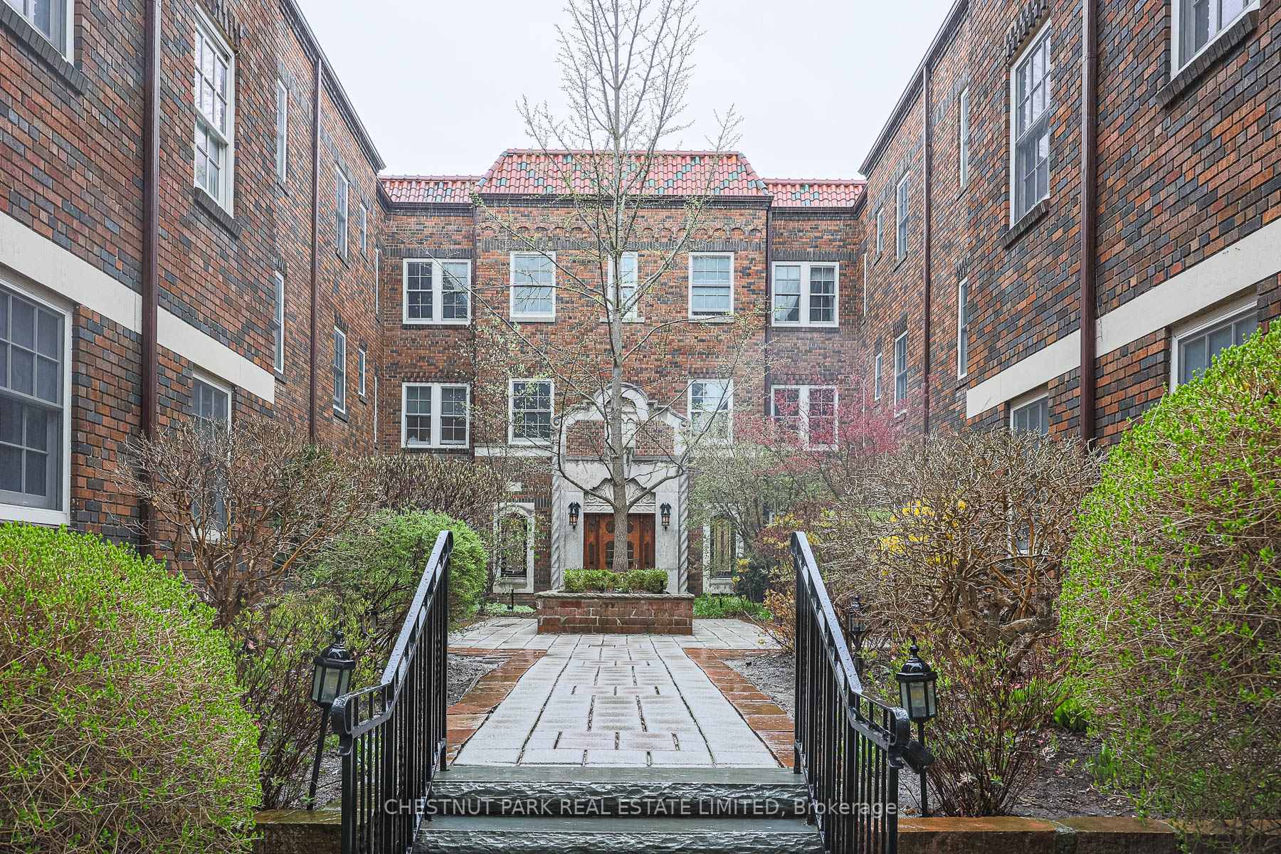 Photo 3 of Unit 111, 480 Oriole Parkway, Toronto, Yonge-Eglinton — HOMEH