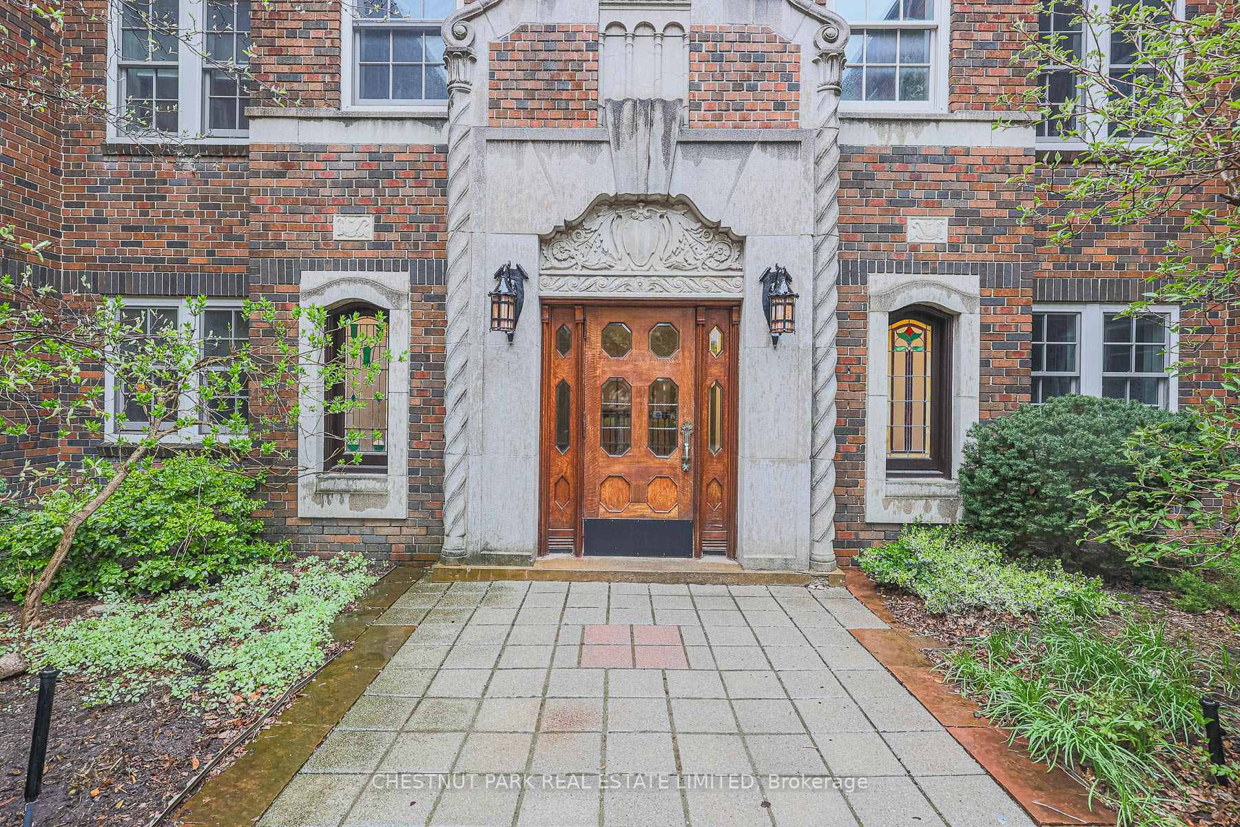 Photo 5 of Unit 111, 480 Oriole Parkway, Toronto, Yonge-Eglinton — HOMEH