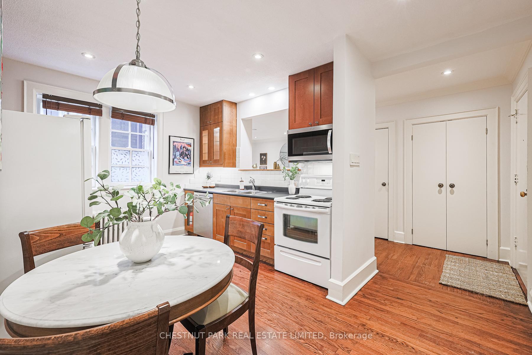 Photo 15 of Unit 111, 480 Oriole Parkway, Toronto, Yonge-Eglinton — HOMEH