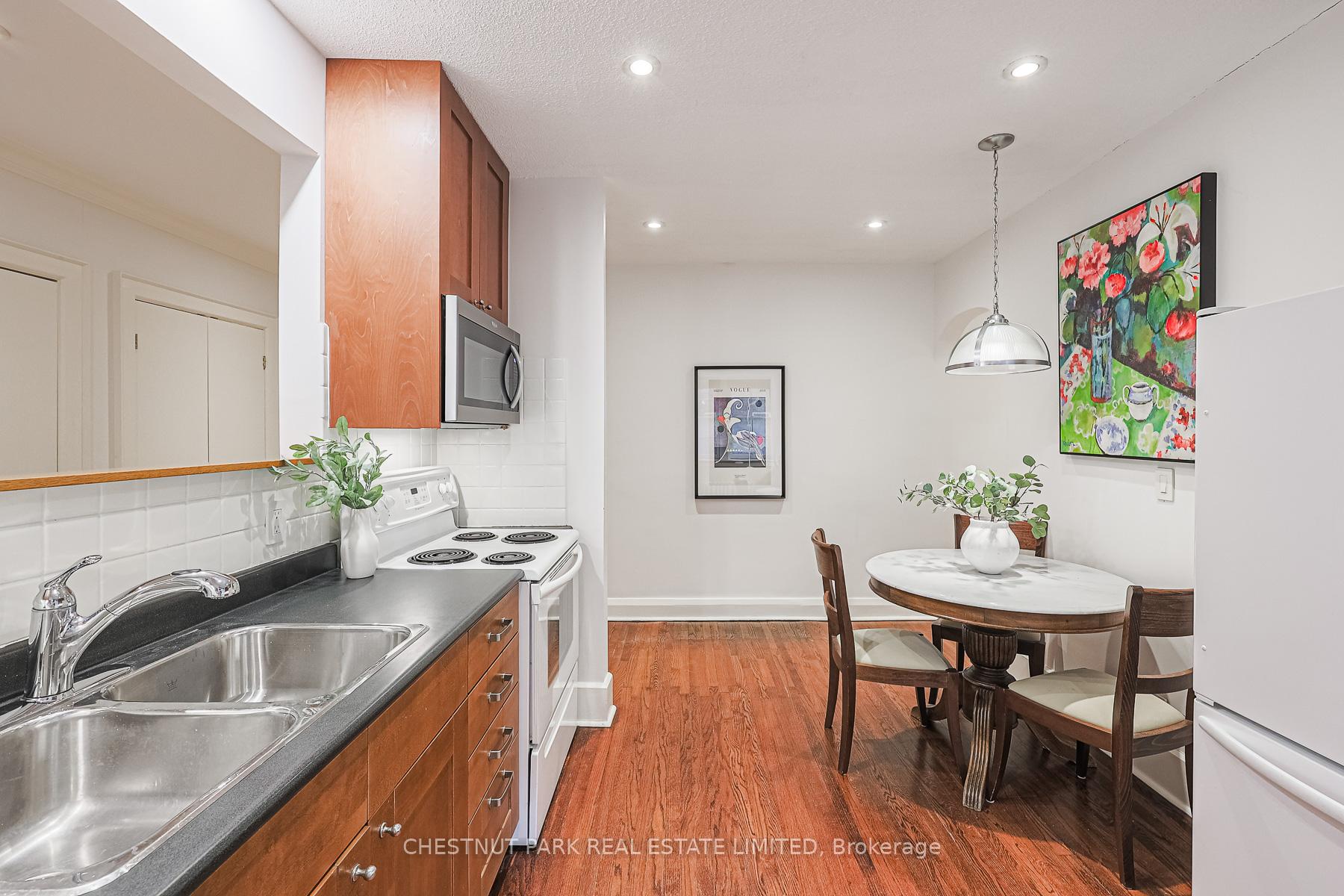 Photo 17 of Unit 111, 480 Oriole Parkway, Toronto, Yonge-Eglinton — HOMEH