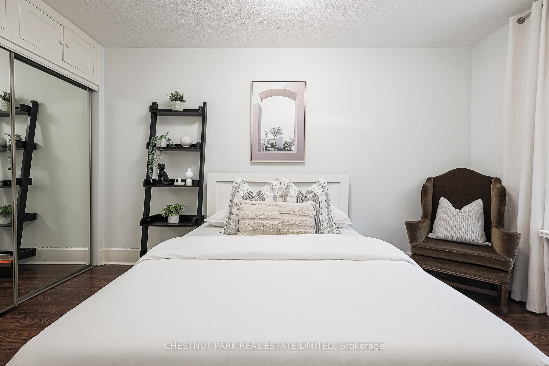 Photo 26 of Unit 111, 480 Oriole Parkway, Toronto, Yonge-Eglinton — HOMEH