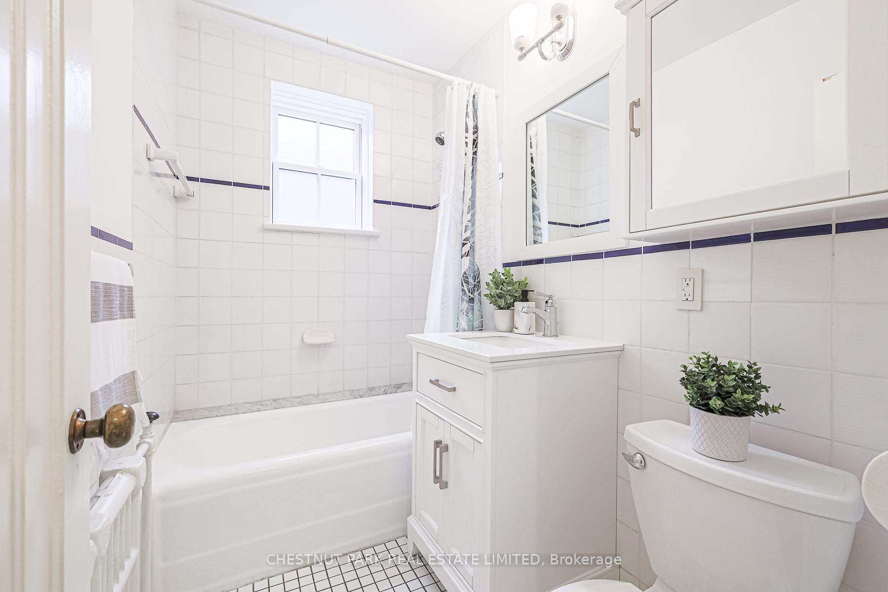 Photo 45 of Unit 111, 480 Oriole Parkway, Toronto, Yonge-Eglinton — HOMEH