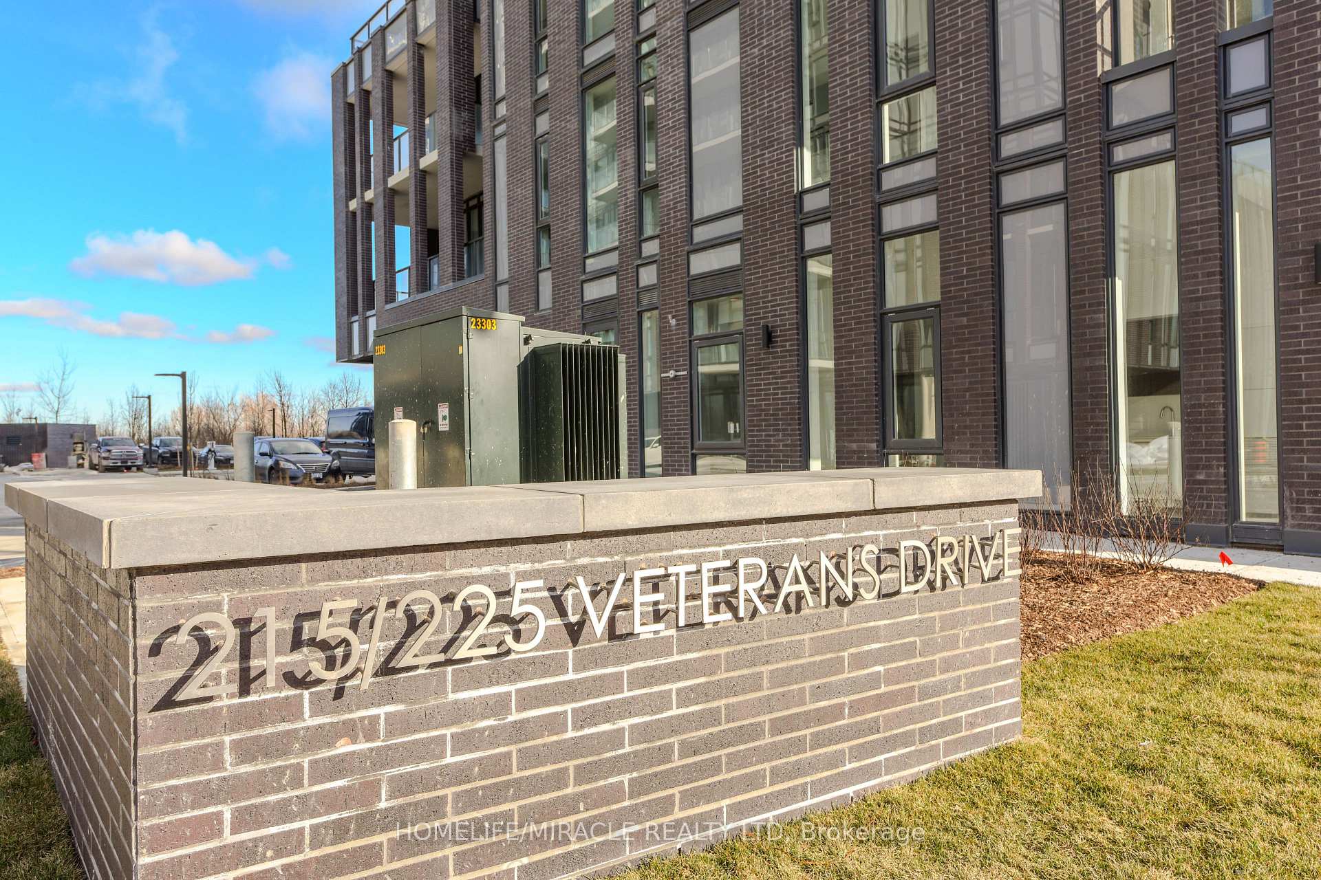 Photo 2 of Unit 308, 225 Veterans Drive W, Brampton, Northwest Brampton — HOMEH