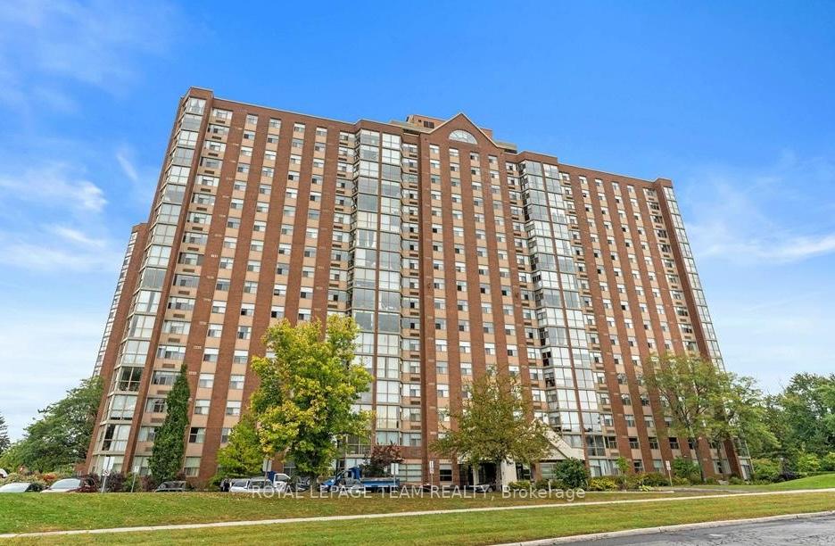 Front of Unit 102, 2760 Carousel Crescent